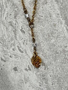 Soho Designs Gold Tone Rose Lariat Necklace with Crystal Beads